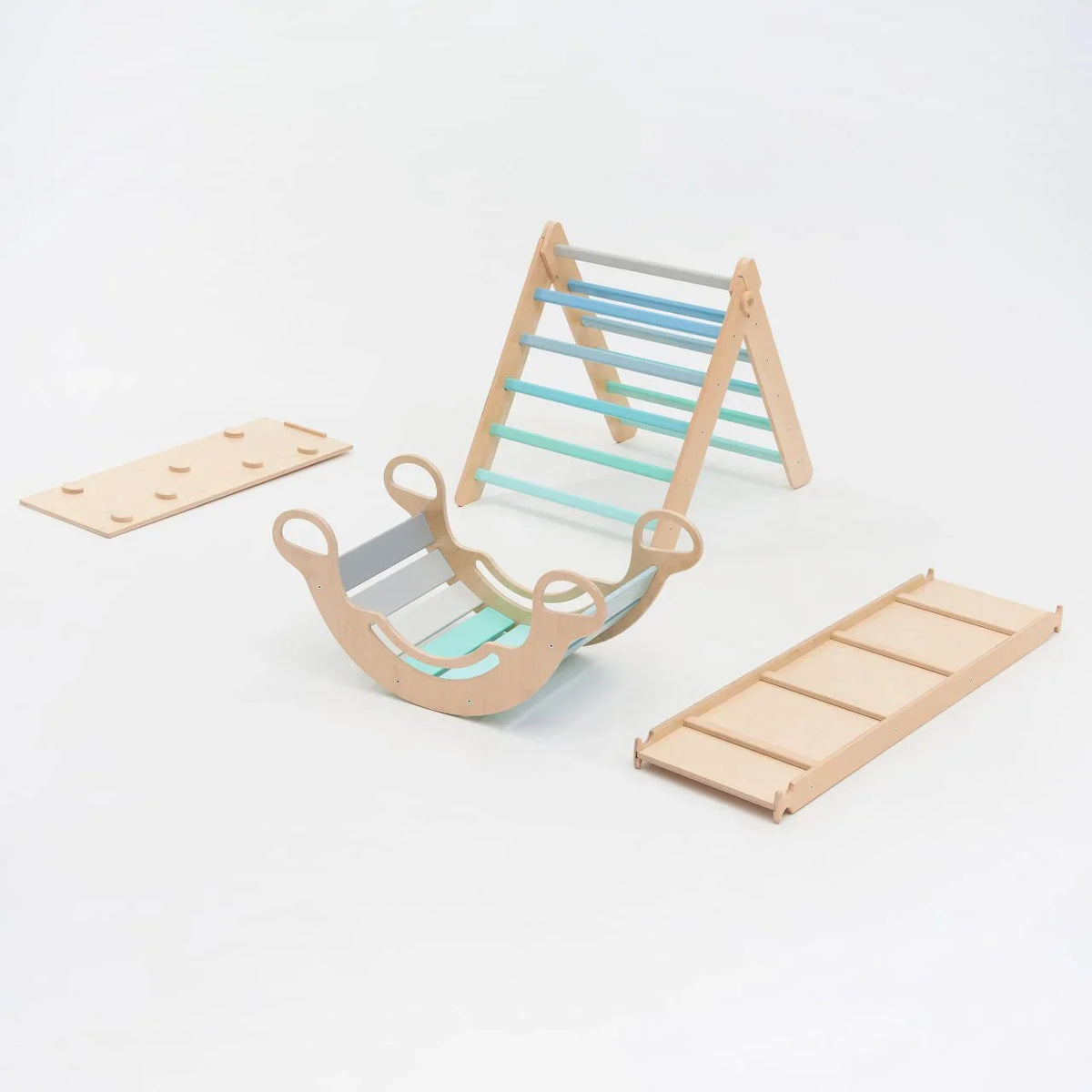 Grand ensemble Montessori - Triangle + 2 toboggans/échelles + balançoire - Menthe
